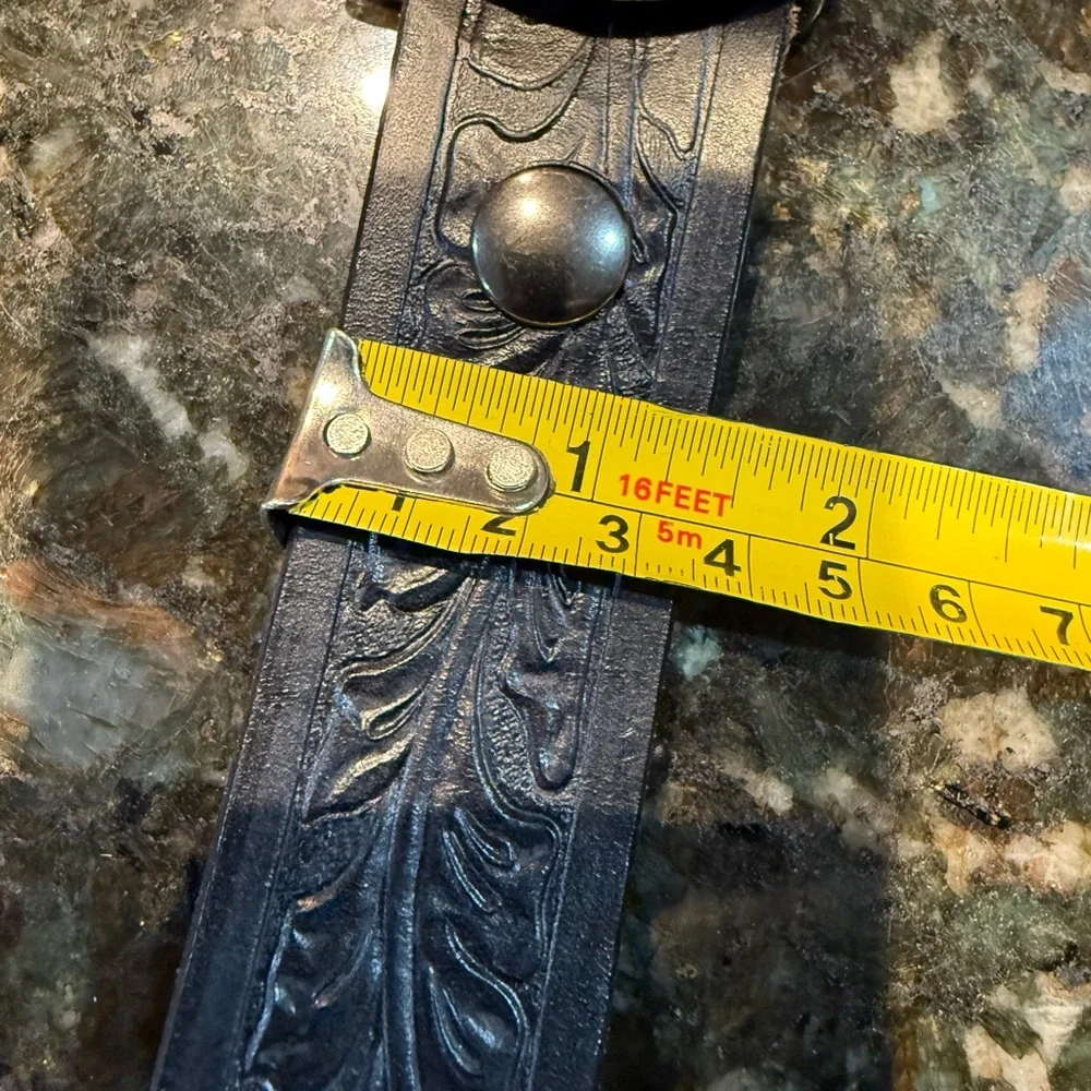 Siskiyou Vintage 1995 Bear Baw Silver‎ Belt Buckle Black Leather Belt 41”